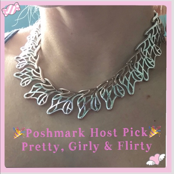 Monet Jewelry - 💎POSH HP💎 Vintage Monet collar necklace Silver